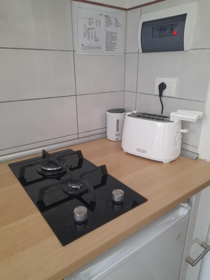 I Templari B&B Self-Contained Бриндизи Экстерьер фото