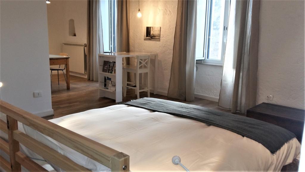 I Templari B&B Self-Contained Бриндизи Экстерьер фото