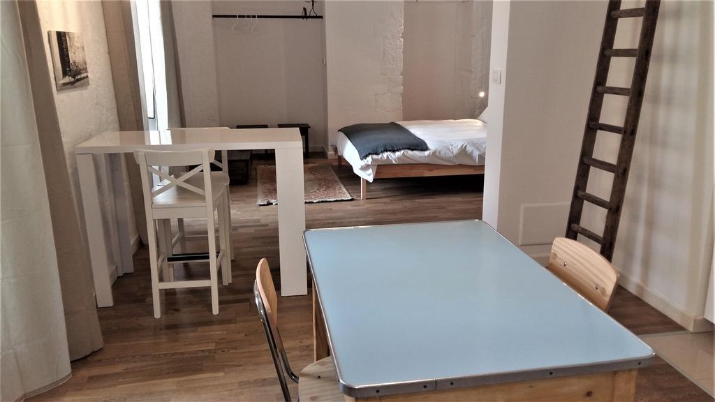 I Templari B&B Self-Contained Бриндизи Экстерьер фото