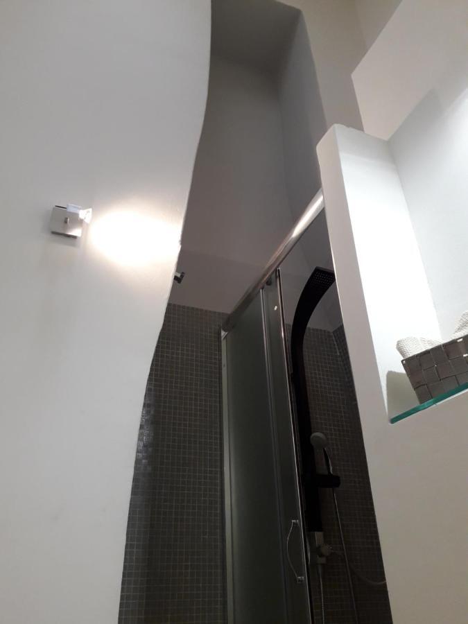 I Templari B&B Self-Contained Бриндизи Экстерьер фото